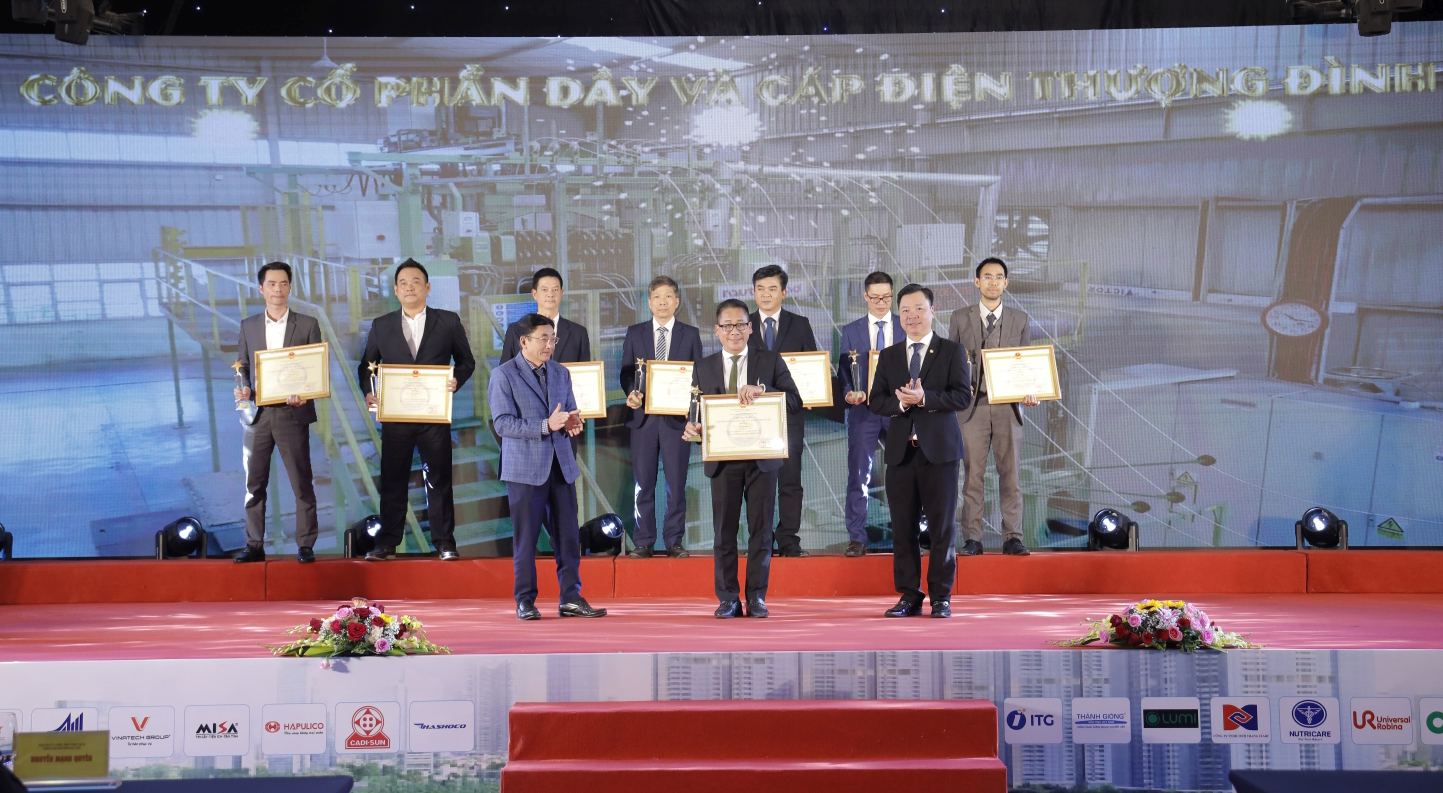 CADI-SUN đón nhận Chứng nhận sản phẩm công nghiệp chủ lực của Hà Nội  